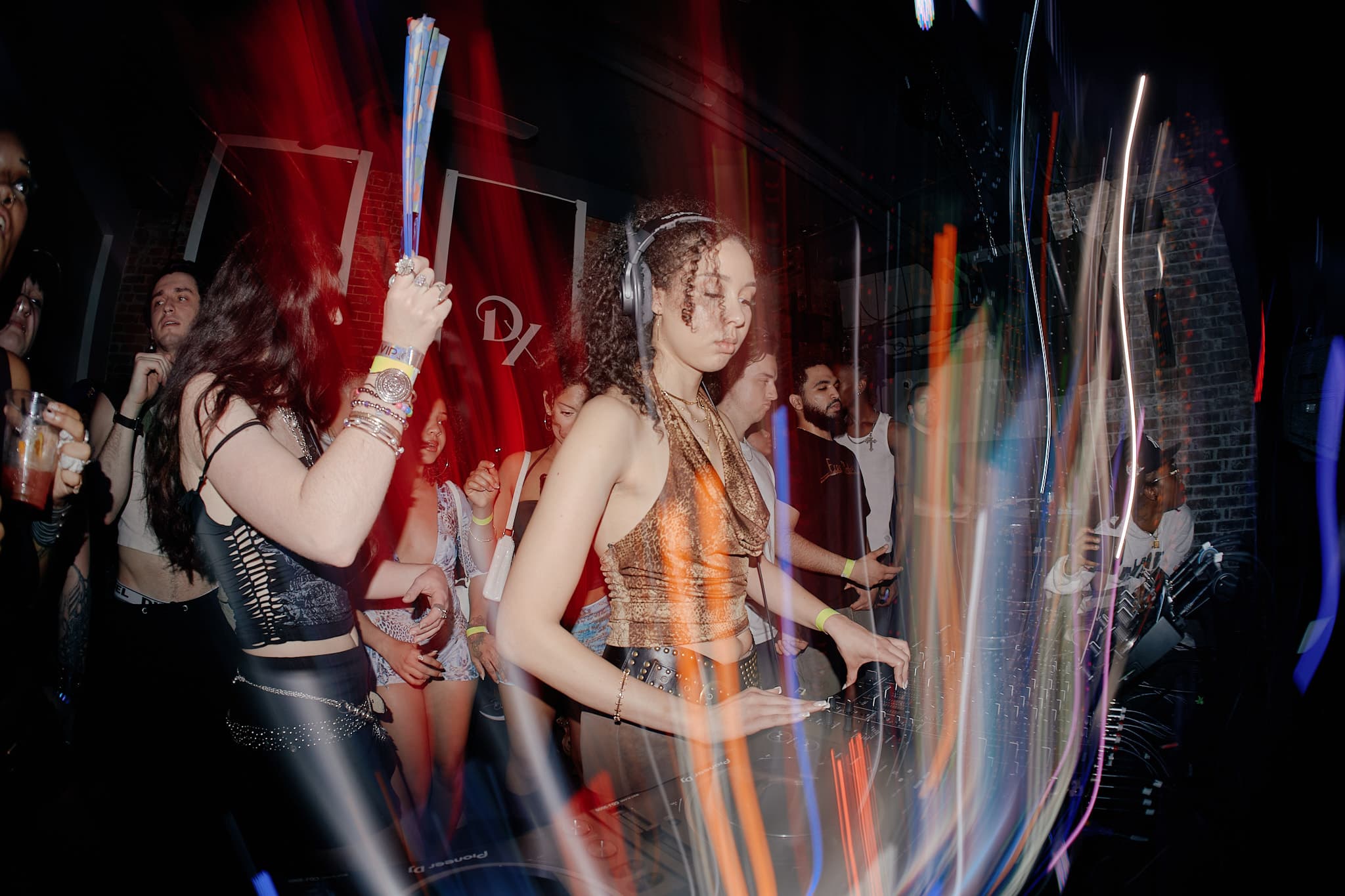 Select Market indi dj